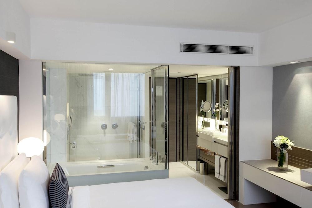 Hotel The Mira Hongkong Exteriér fotografie A bathroom in a hotel room